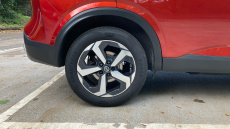 Nissan Qashqai 1.3 DiG-T MH N-Connecta 5dr Petrol Hatchback